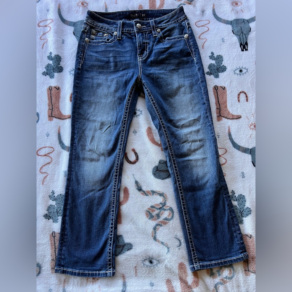 Miss Me Mid rise capri  Jeans